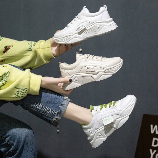 Model nou de adidasi de dama cu talpa aspra si cravate colorate