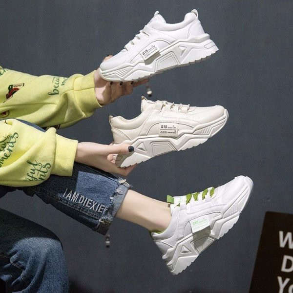 Model nou de adidasi de dama cu talpa aspra si cravate colorate