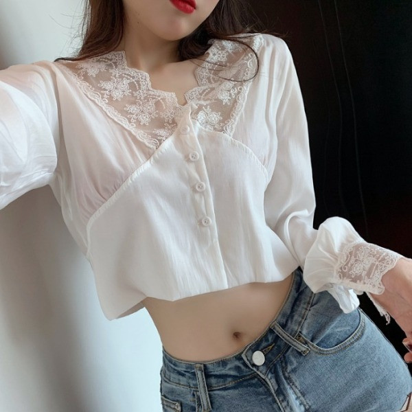 Retro moteriški marškiniai su špicine iškirpte ir nėriniais