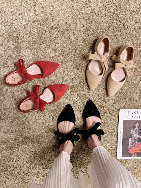 Sieviešu ikdienas apavi no eko zamšādas ar plakanu zoli un lenti