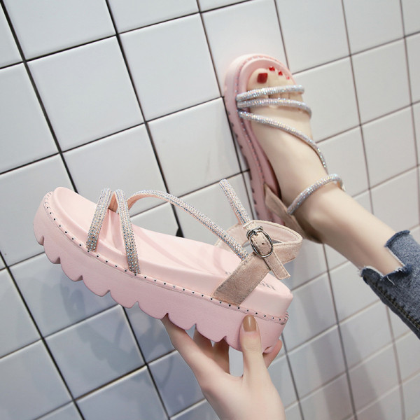 Naiste moodsad kõrge talla ja kividega rihmadega sandaalid