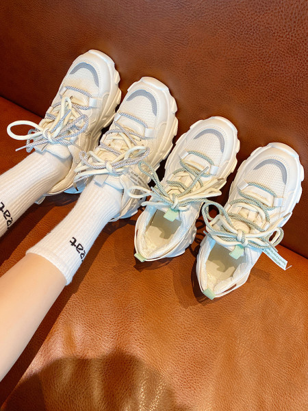 Ikdienas sieviešu kedas ar 5 cm augstu zoli