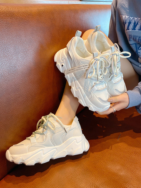 Ikdienas sieviešu kedas ar 5 cm augstu zoli