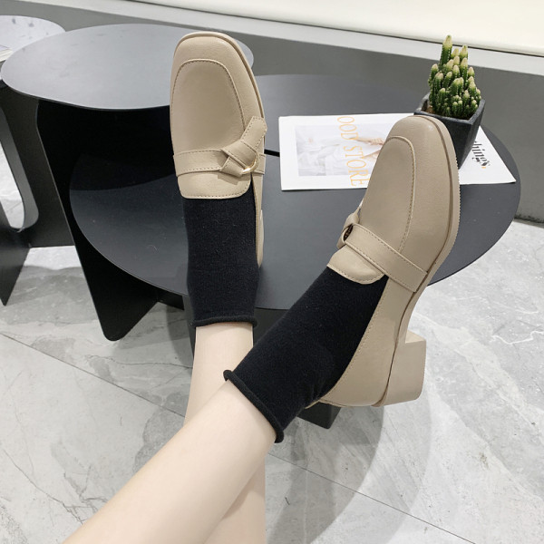 Női alkalmi mokaszin eko bőrből, alacsony, vastag sarokkal