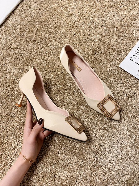 Mūsdienīgi sieviešu apavi no eko ādas ar 6 cm plānu papēdi