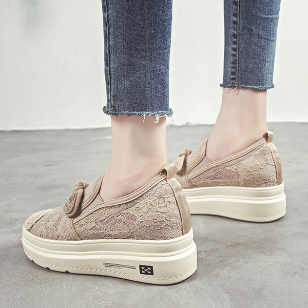 Ikdienas mežģīņu mokasīni ar lenti un platformu