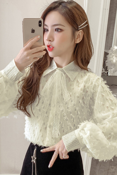 Cămașă elegantă de damă cu ciucuri și guler clasic