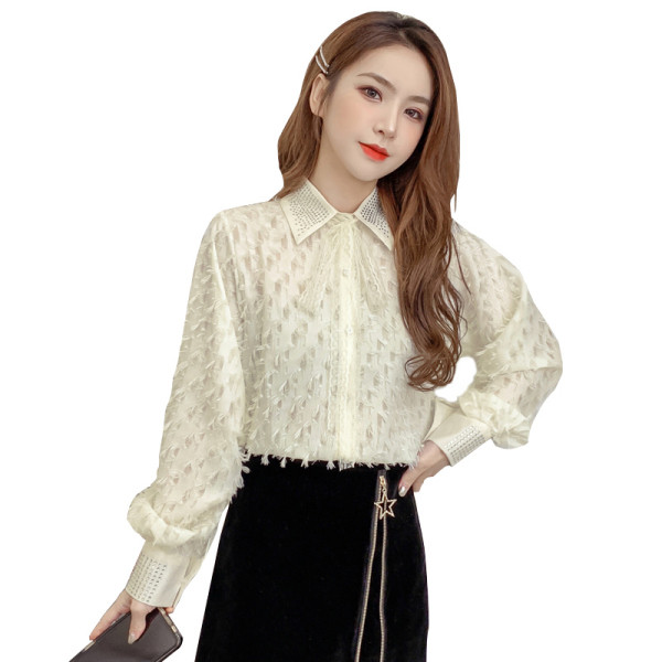 Cămașă elegantă de damă cu ciucuri și guler clasic