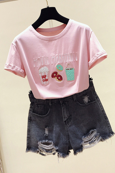 Modern női póló rövid ujjal és hímzéssel