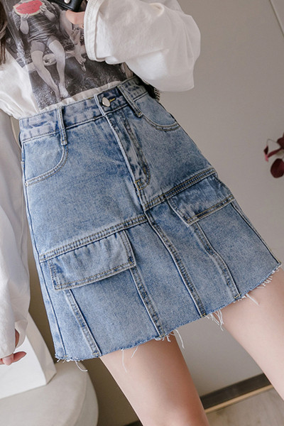 Moteriškas džinsinis sijonas su kišenėmis ir A linija