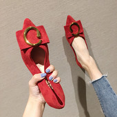 Moteriški modernūs batai plokščiu padu ir metaliniu elementu