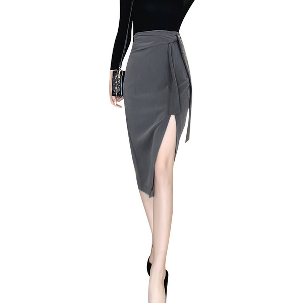 Dabartinis moteriškas ilgas sijonas su skeltuku ir aukštu liemeniu