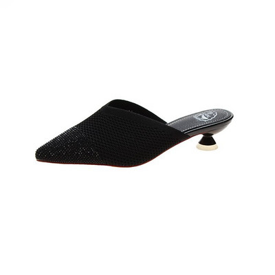 Moteriškos tekstilinės šlepetės žemu kulnu ir blizgiu efektu