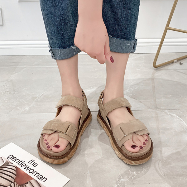 Moteriškos basutės plokščiu padu ir petnešėlėmis iš ekologiškos zomšos