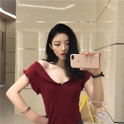 Retró női blúz V-nyakú, leesett ujjakkal