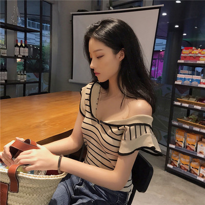 Retró női blúz V-nyakú, leesett ujjakkal