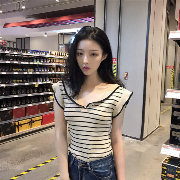 Retró női blúz V-nyakú, leesett ujjakkal