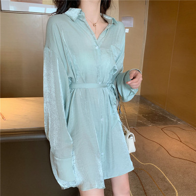 Laisvalaikio moteriška suknelė iš šifono - vidutinio ilgio