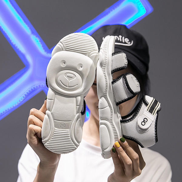 Moteriškos basutės su velcro lipduku ir aukštu padu