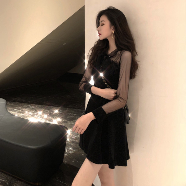 Moderna sieviešu kleita ar garām tilla piedurknēm