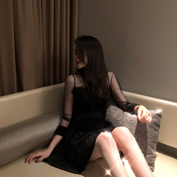 Moderna sieviešu kleita ar garām tilla piedurknēm