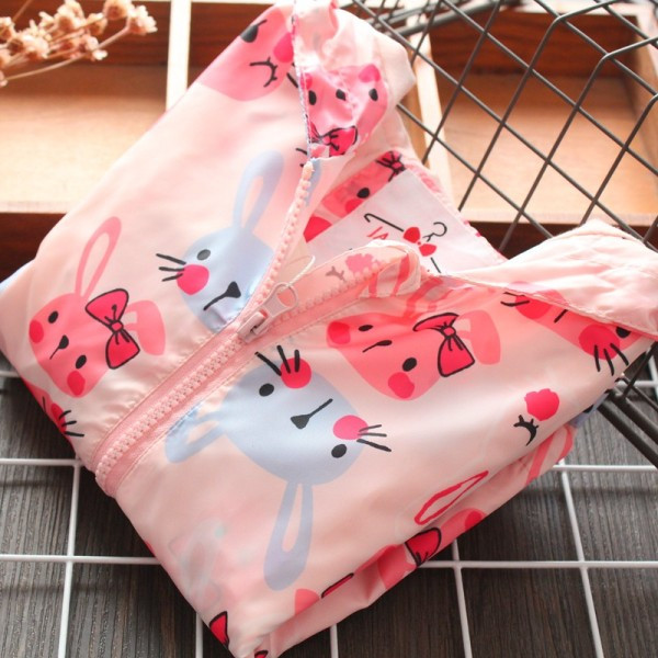 Kasdieninė vaikiška striukė mergaitėms su raštu ir gobtuvu