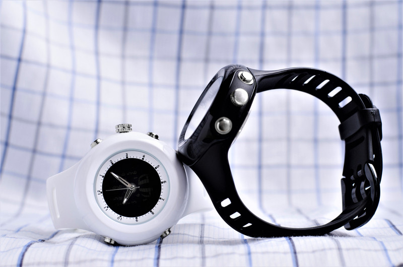 Унисекс часовник Fucda Dual 243-2 в бяло