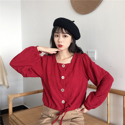 Moteriška laisvalaikio palaidinė su sagomis ir kaklaraiščiais