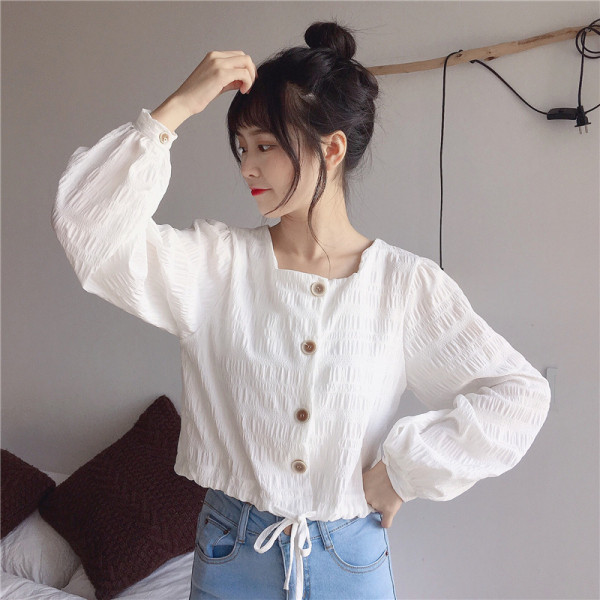 Moteriška laisvalaikio palaidinė su sagomis ir kaklaraiščiais