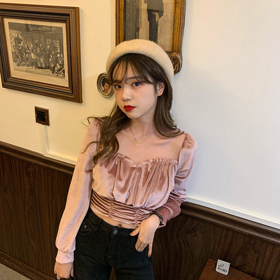 Trumpa aksominė moteriška palaidinė su tiuliu