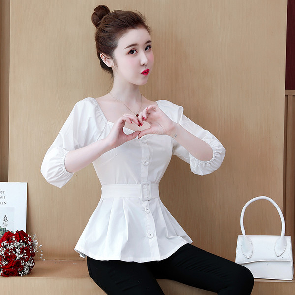 Moderns sieviešu krekls ar 3/4 piedurknēm un jostu