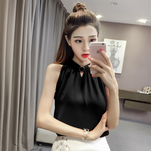 Elegantiškas moteriškas apatinis trikotažas su metaliniu elementu