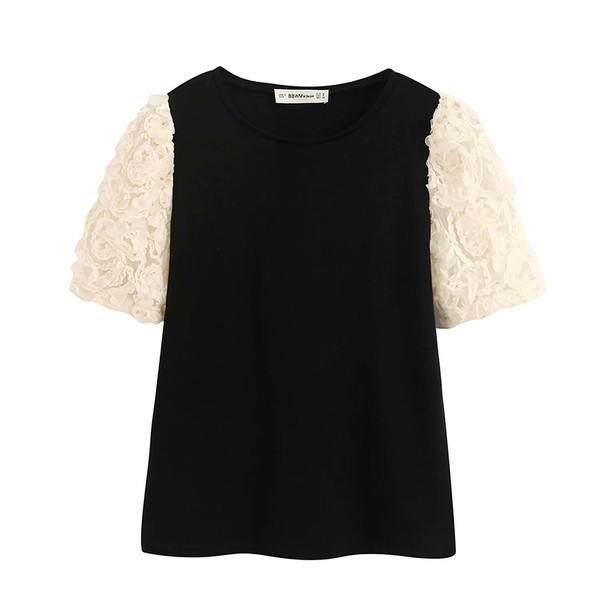 Mūsdienīga pieguloša sieviešu blūze ar tilla piedurknēm un 3D elementu