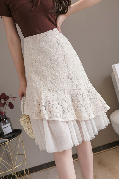 Naiste pitsiline vabaaja seelik tülli ja kõrge vöökohaga