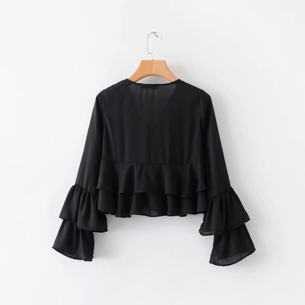 Īsa sieviešu blūze ar V veida kakla izgriezumu un kakla izgriezumu