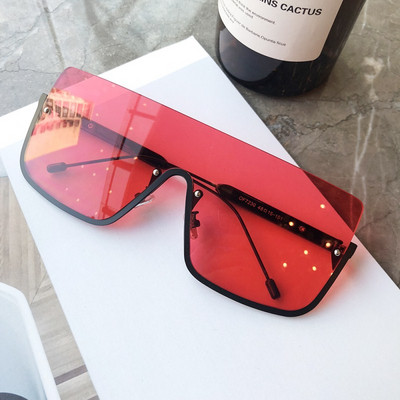 Vėjo nepraleidžiantys saulės akinių rėmeliai su spalvotais lęšiais