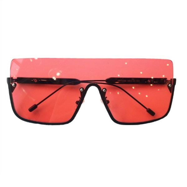 Vėjo nepraleidžiantys saulės akinių rėmeliai su spalvotais lęšiais