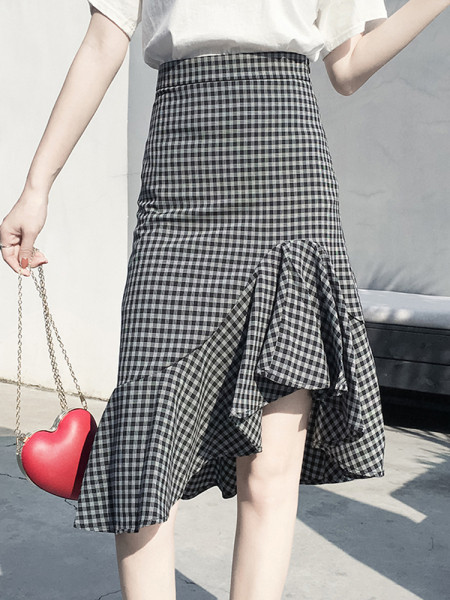 Moteriškas laisvalaikio languotas sijonas asimetrinis modelis aukštu juosmeniu