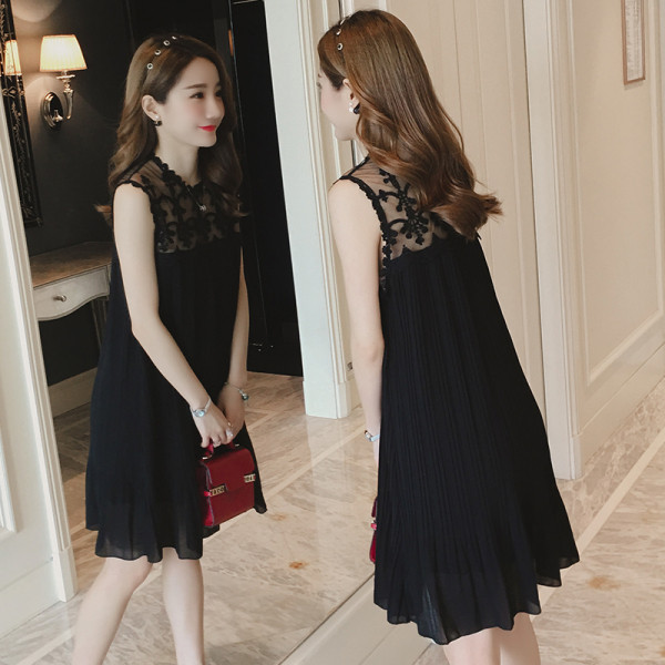 Jelenlegi női ruha szabású modell csipkével