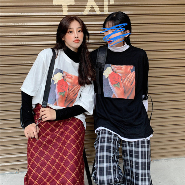 Női alkalmi póló nyomattal - széles modell