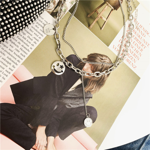 Aktuális dupla női nyaklánc medállal