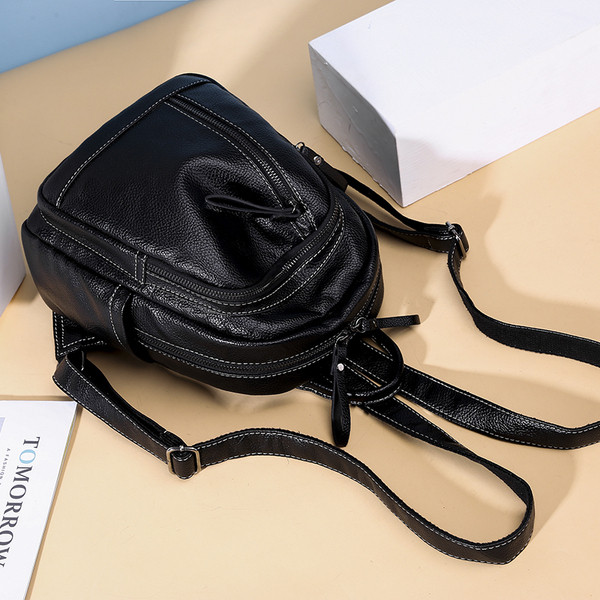 Moteriška kasdieninė kuprinė iš eko odos su kišene priekyje