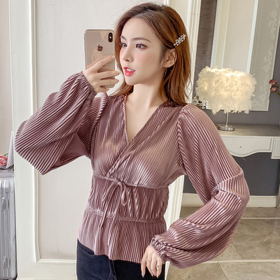 Bluza de dama din catifea cu decolteu spitz si cravate