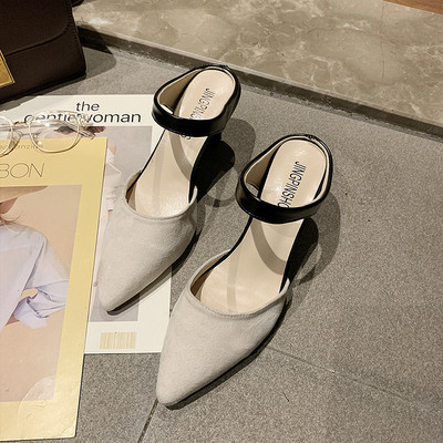 Naiste poolavatud õhukeste kontsadega kingad - teravatipuline mudel