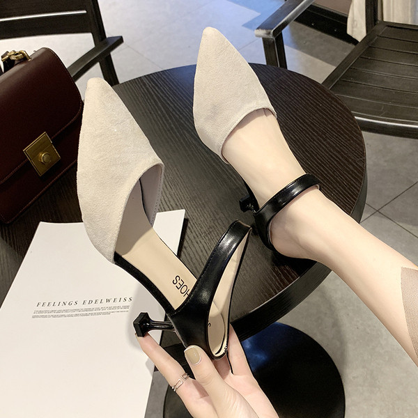 Naiste poolavatud õhukeste kontsadega kingad - teravatipuline mudel