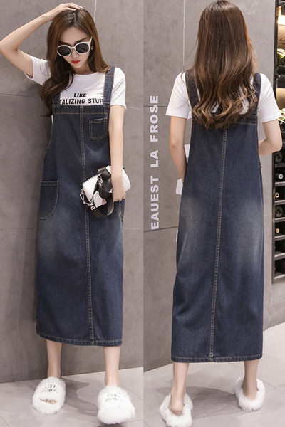 Laisva moteriška ilga džinsinė suknelė su petnešėlėmis ir kišene