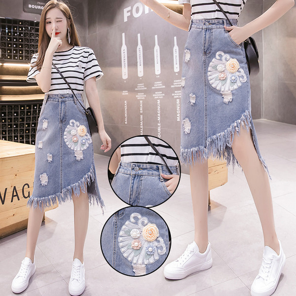 Női alkalmi szoknya 3D elemes aszimmetrikus mintával