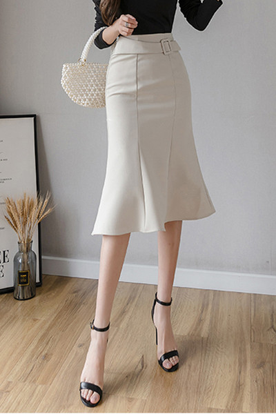 Női alkalmi szoknya magas derékkal és övvel