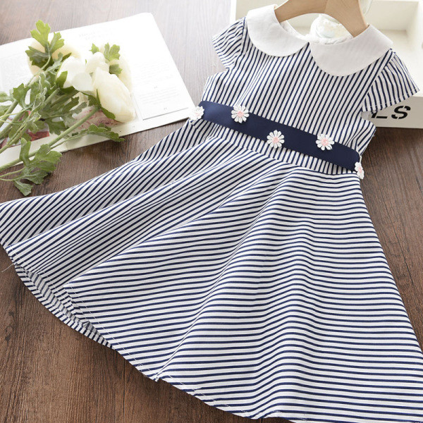 Naujo modelio vaikiška dryžuota suknelė trumpomis rankovėmis ir gėlėmis