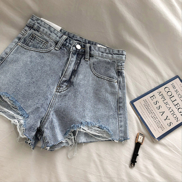 Pantaloni scurți din denim actuali cu motive și aplicații rupte